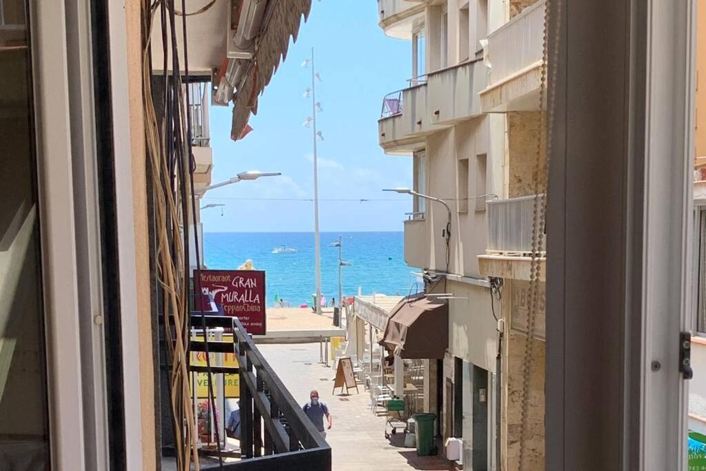 Prop De Mar A 60M De La Playa Daire Calafell Dış mekan fotoğraf