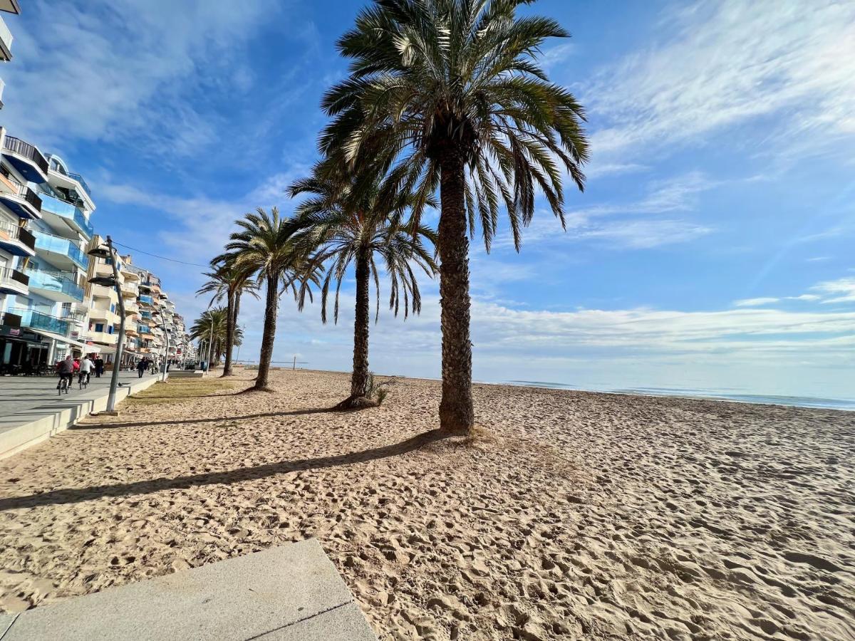 Prop De Mar A 60M De La Playa Daire Calafell Dış mekan fotoğraf